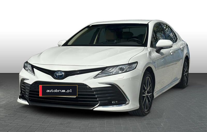 Toyota Camry 2.5 Hybrid e-CTV Executive 4d – zdjęcie 1