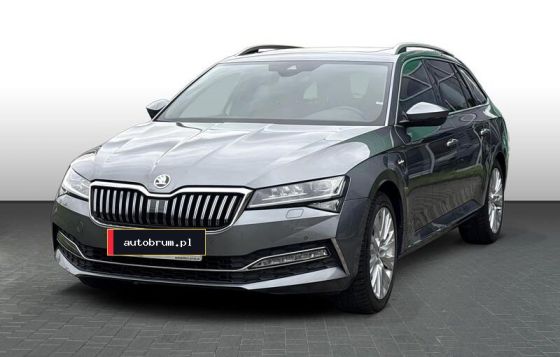 Skoda Superb 2023 – auto używane w najmie